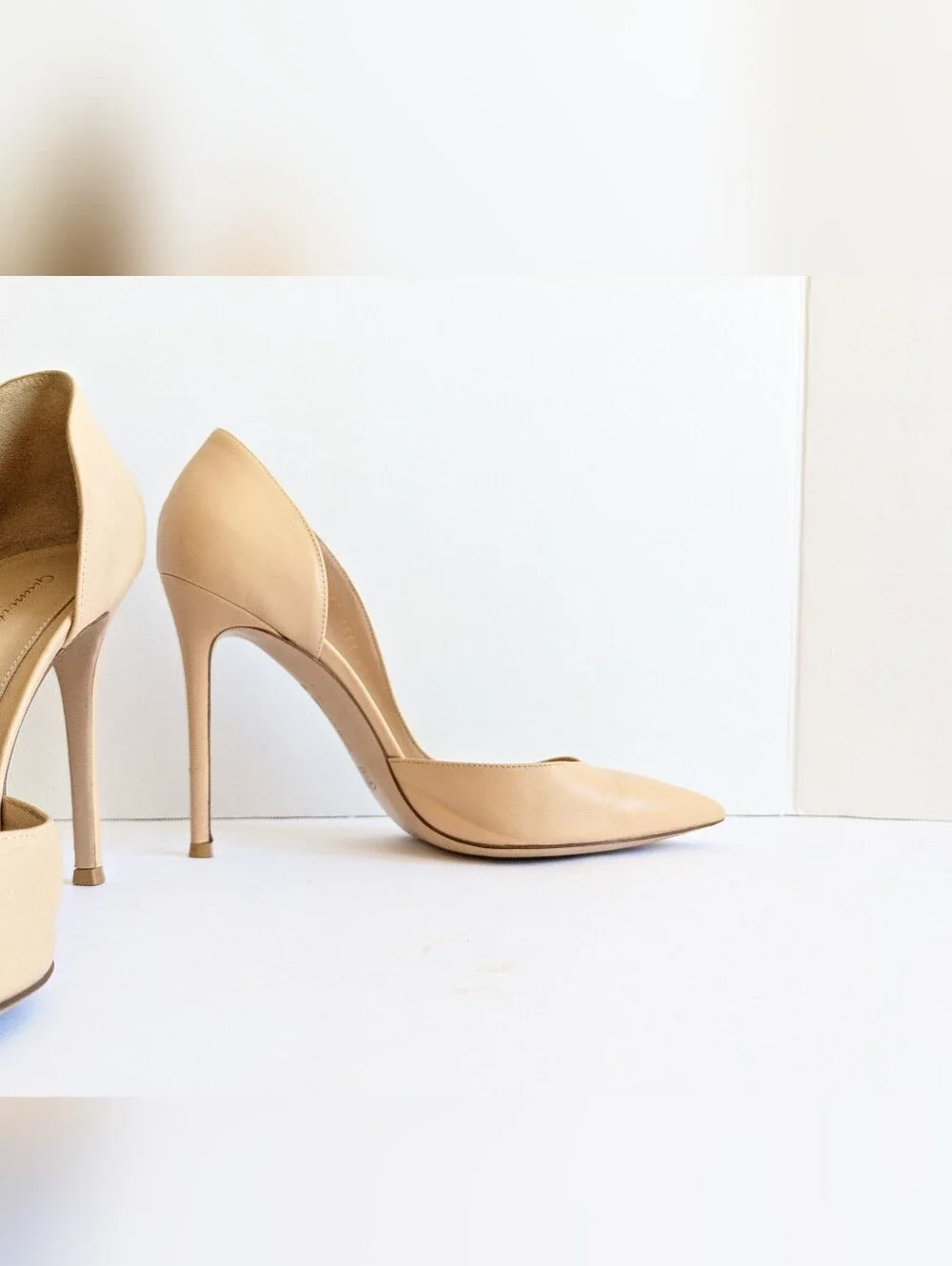 GIANVITO ROSSI NUDE  STILETTO POINTED TOE PUMPS HEELS 40.5